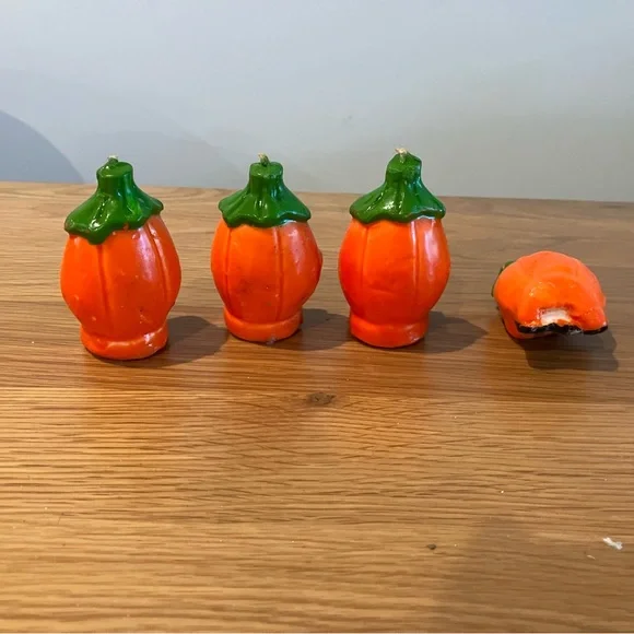 Vintage Halloween Pumpkin Candles - Orange and Black - Picture 8 of 8